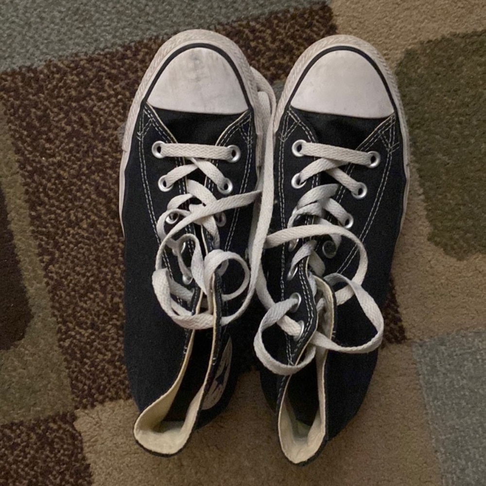 Women’s High-Top Converse Size 8